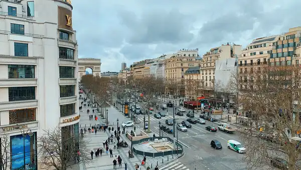 Photo of Champs-Élysées